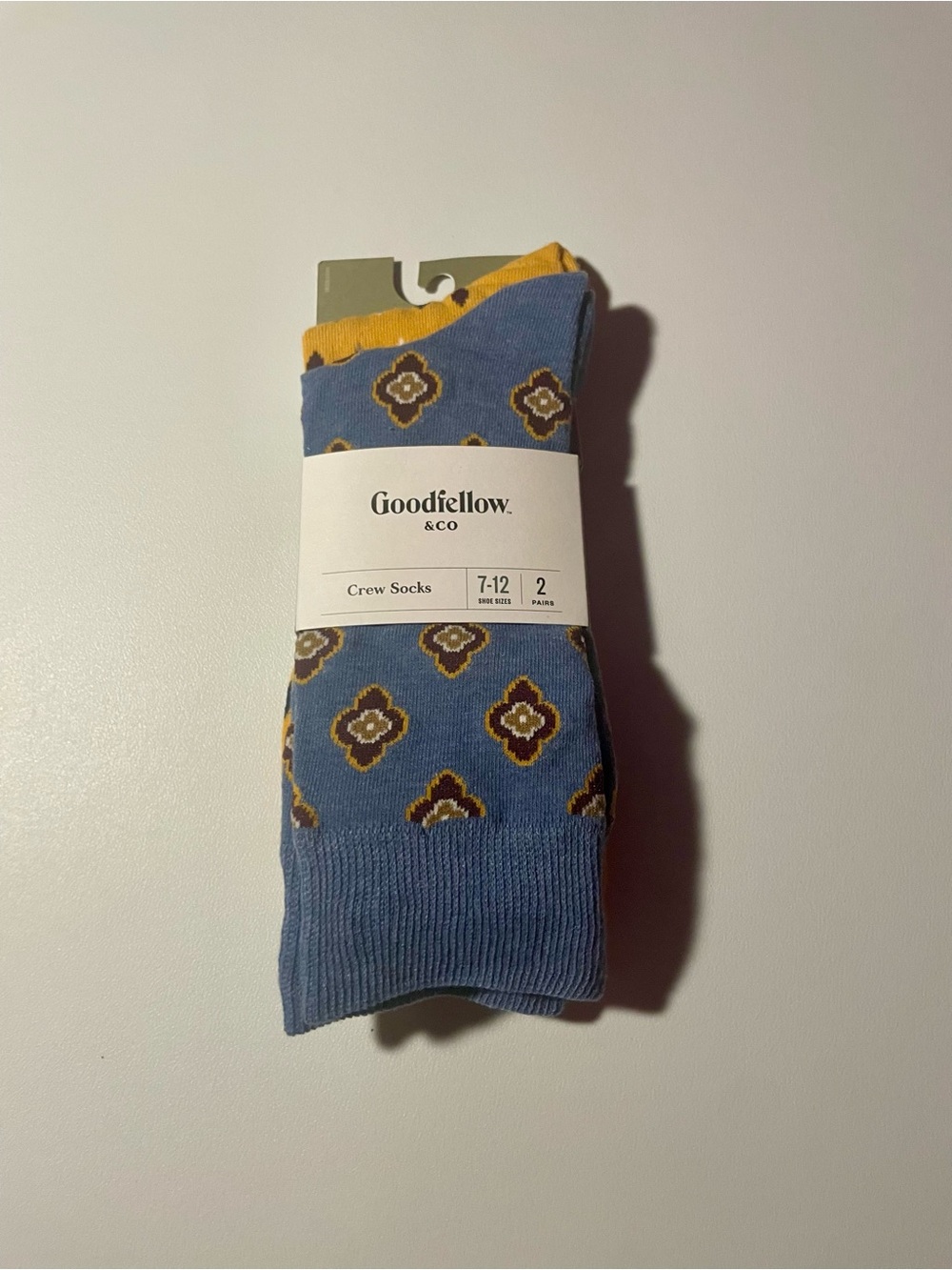NWT Goodfellow & Co Men’s 2Pack Novelty Crew Socks Blue Medallion Gold Size 7-12